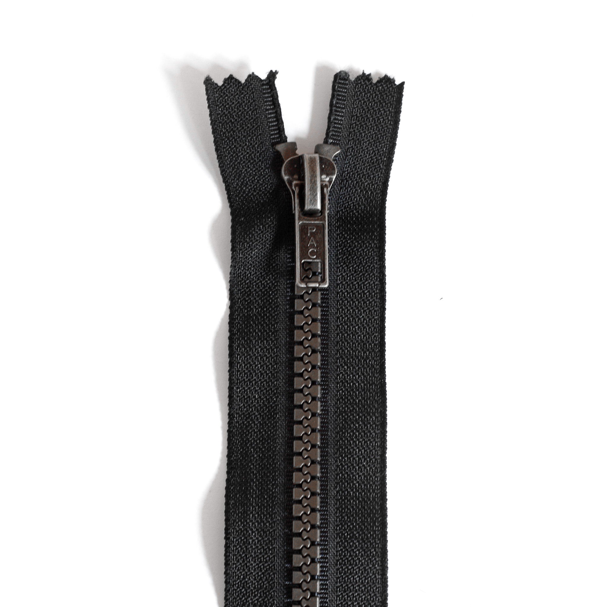Zipper - Moulded Plastic – The Blanket Statement